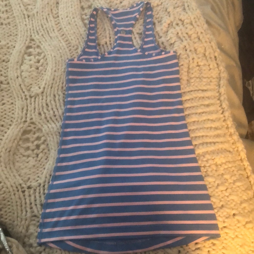 Lululemon racer back tank sz 2 - Picture 2 of 4